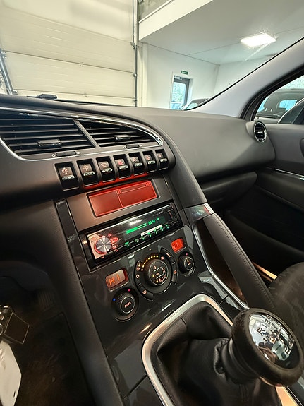 Peugeot 3008 9 of 16