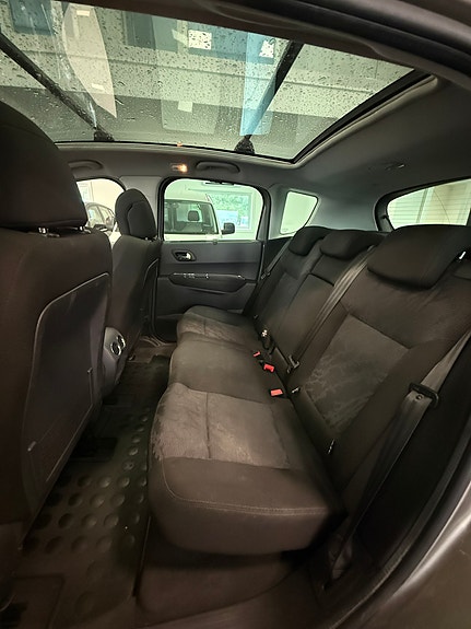 Peugeot 3008 10 of 16