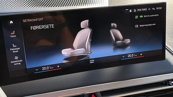 BMW iX 20 of 30