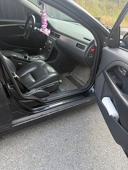 Volvo V70 5 of 5