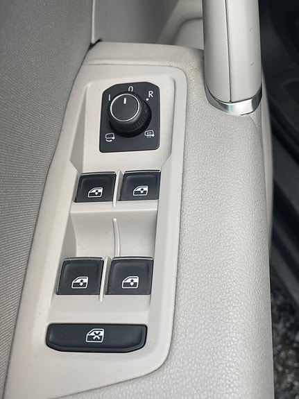Volkswagen Touran 19 of 30