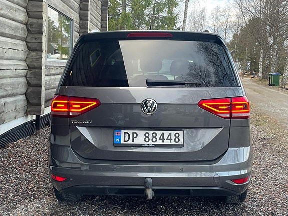 Volkswagen Touran 11 of 30