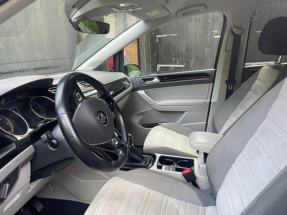Volkswagen Touran 15 of 30