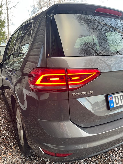 Volkswagen Touran 6 of 30