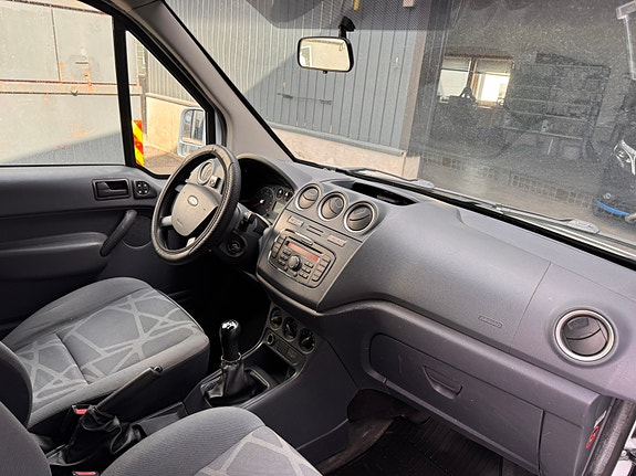 Ford Transit Connect 3 of 3