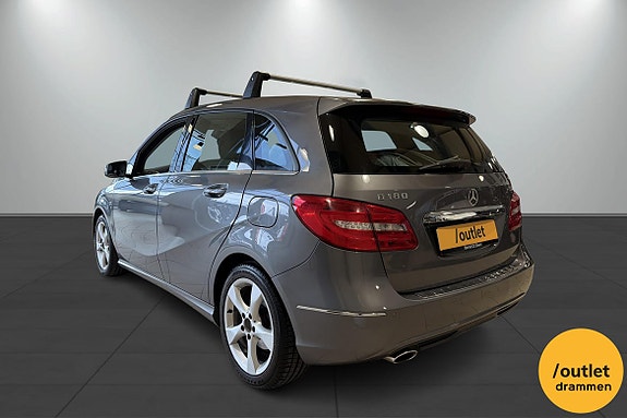 Mercedes-Benz B180 3 of 5