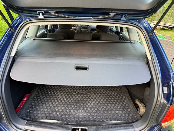 Volkswagen Golf VI 27 of 30