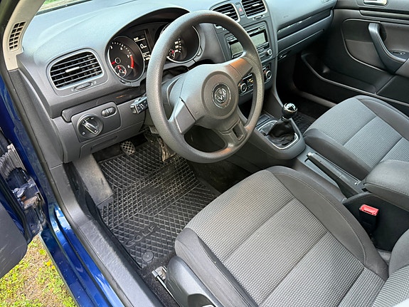 Volkswagen Golf VI 17 of 30