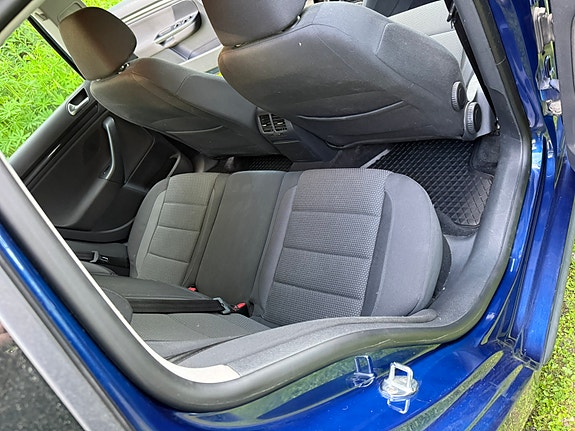 Volkswagen Golf VI 26 of 30