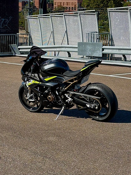 BMW S 1000 RR 11 of 25