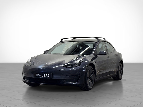 Tesla Model 3 3 of 5