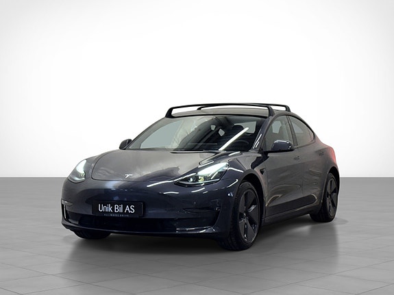 Tesla Model 3 2 of 5