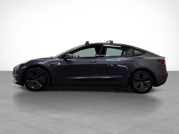Tesla Model 3 4 of 5