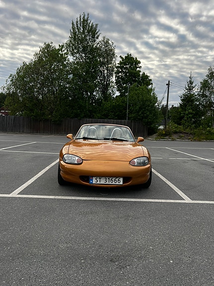 Mazda MX-5 8 of 30