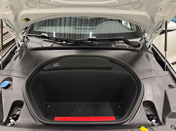 Polestar 2 10 of 16