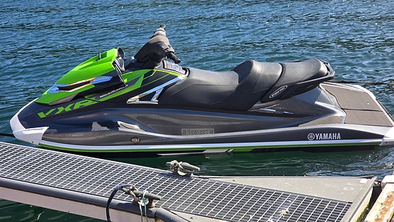 Vannscoter Yamaha 1.8 VXR  strøken  som ny  . Med henger.  60000 , siste pris 3 of 5