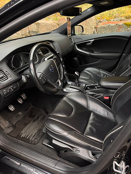 Volvo V40 5 of 5