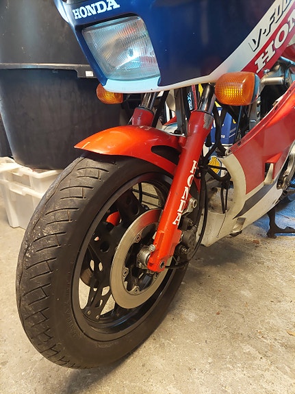 Honda VF500F-II 5 of 15