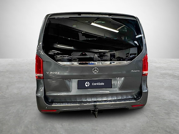 Mercedes-Benz V300 d 4 of 24
