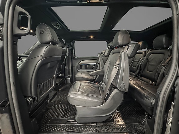 Mercedes-Benz V300 d 16 of 24