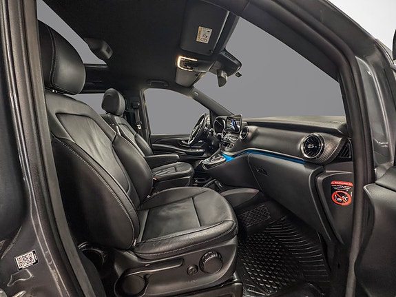 Mercedes-Benz V300 d 15 of 24