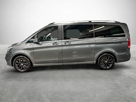 Mercedes-Benz V300 d 2 of 24