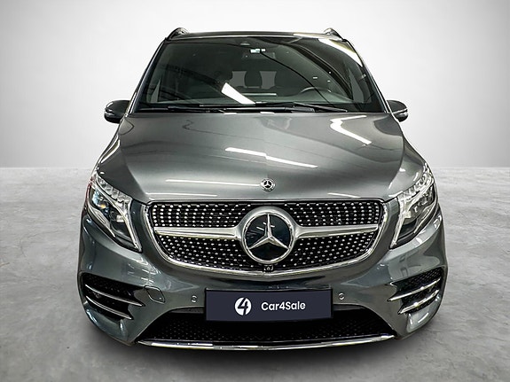 Mercedes-Benz V300 d 8 of 24