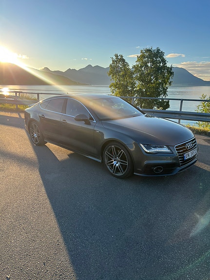 Audi A7 4 of 5