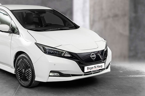 Nissan Leaf 3 of 25