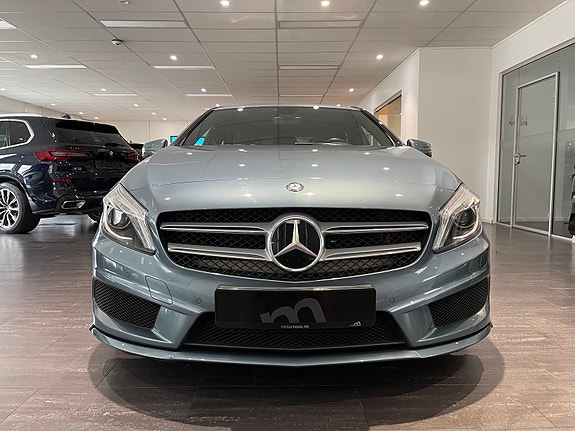 Mercedes-Benz A180 4 of 5