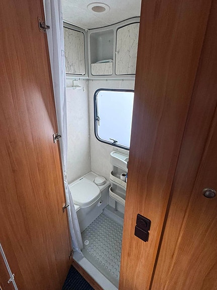 Adria 502 UK 6 of 8