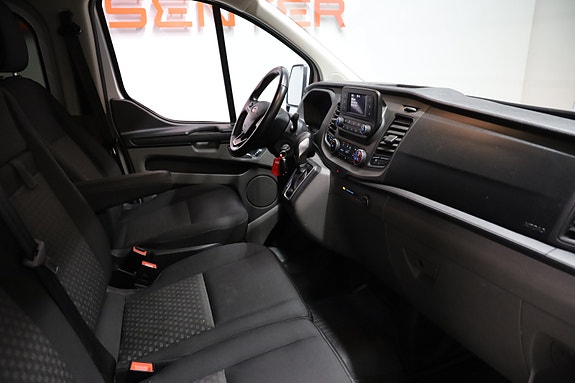 Ford Transit Custom 9 of 13