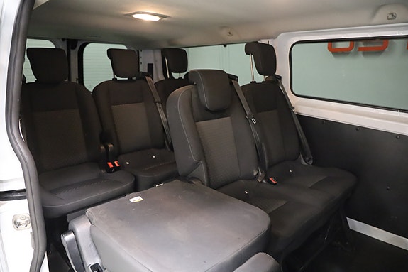 Ford Transit Custom 12 of 13