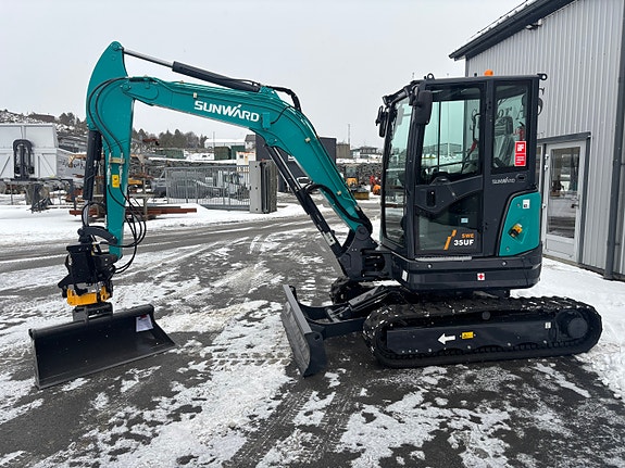 Sunward SWE35UF  4100kg 2 of 5