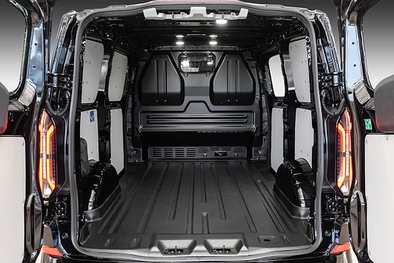 Ford Transit Custom 27 of 28