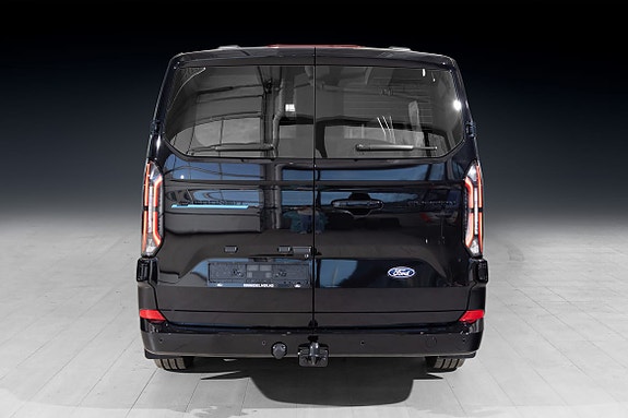 Ford Transit Custom 9 of 28