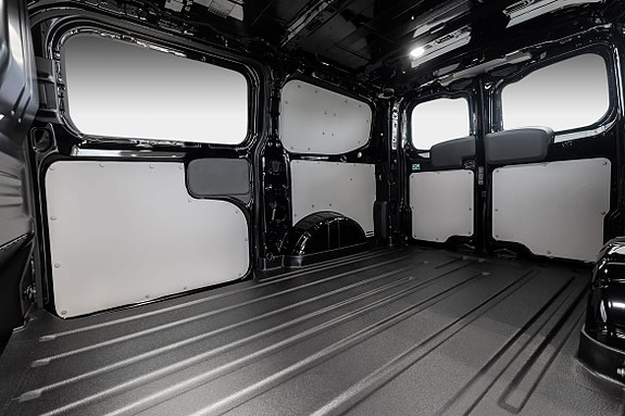 Ford Transit Custom 24 of 28