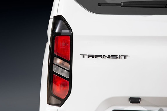 Ford Transit Custom 8 of 27