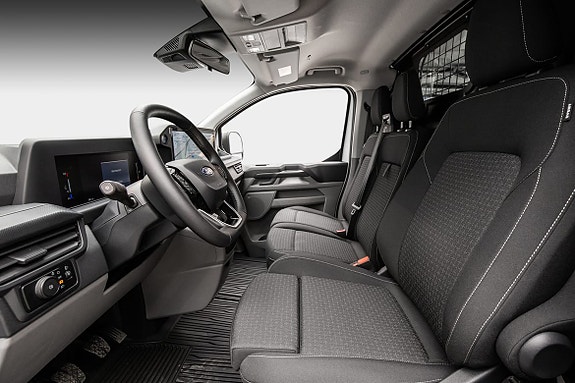 Ford Transit Custom 21 of 27