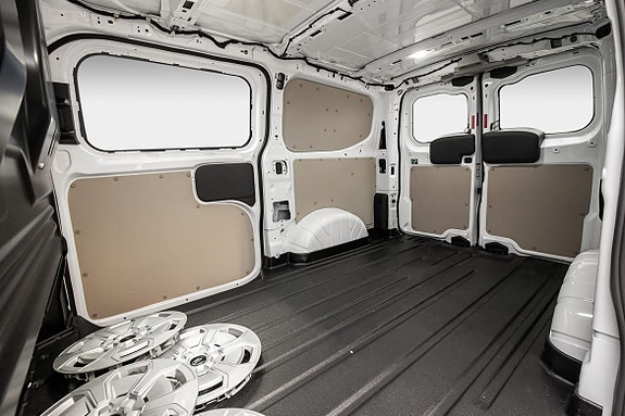 Ford Transit Custom 23 of 27