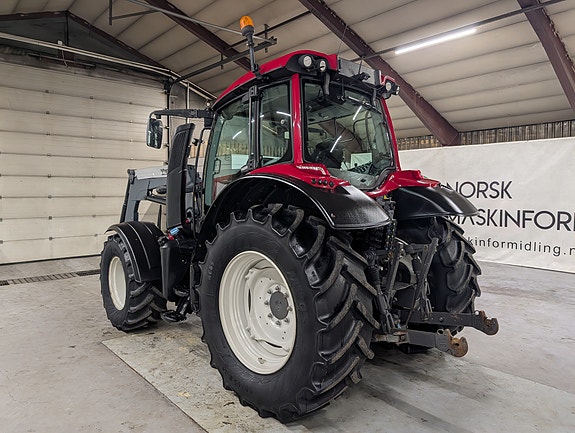 Valtra N104 Hitech 4 of 16