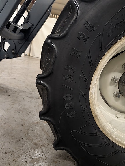 Valtra N104 Hitech 10 of 16