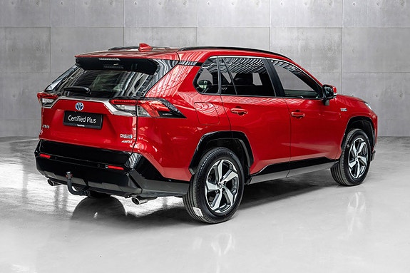 Toyota RAV4 Plug-in Hybrid 4 of 27