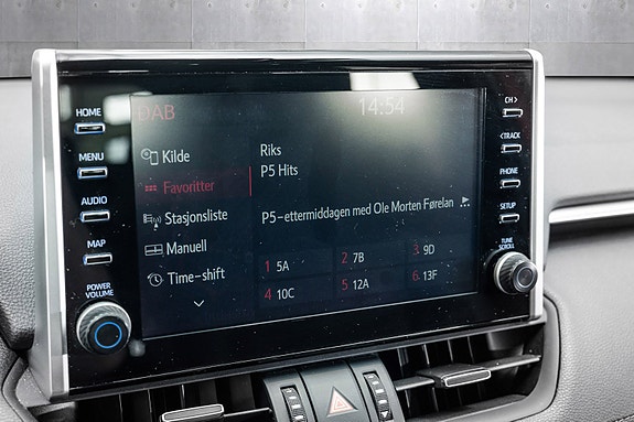 Toyota RAV4 Plug-in Hybrid 21 of 27