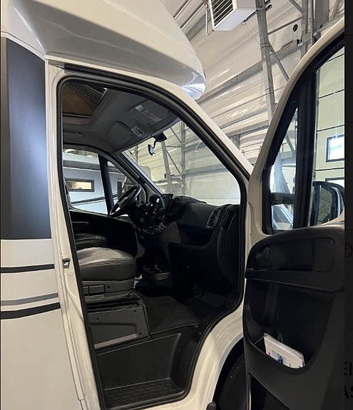 Adria NY PRIS.  Matrix Plus 670 SL. AC i bodel, luft bakaksel, solcelle,lithium. 10 of 30