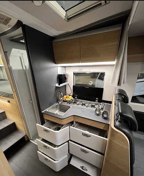 Adria NY PRIS.  Matrix Plus 670 SL. AC i bodel, luft bakaksel, solcelle,lithium. 18 of 30