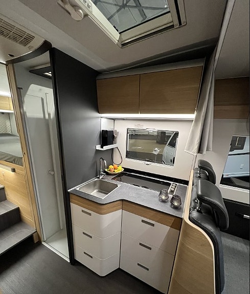Adria NY PRIS.  Matrix Plus 670 SL. AC i bodel, luft bakaksel, solcelle,lithium. 17 of 30