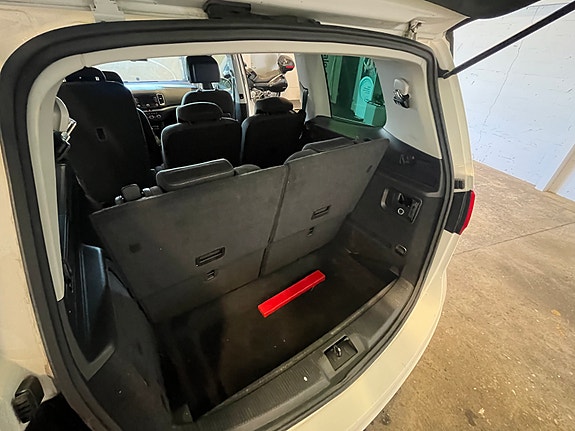 Volkswagen Sharan 24 of 24