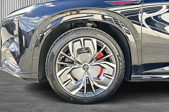 21" felger med gode Pirelli dekk