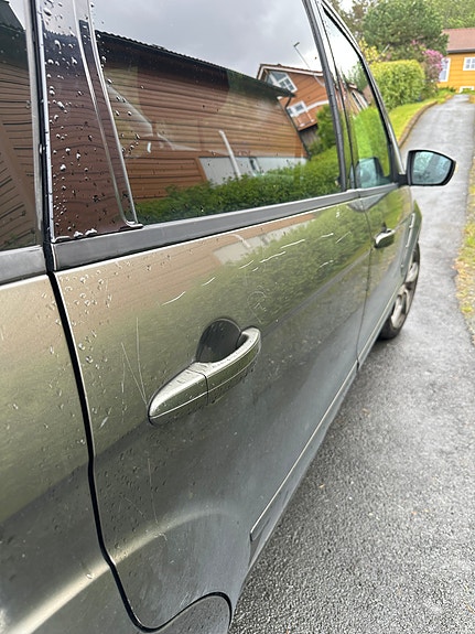 Ford S-MAX 4 of 5